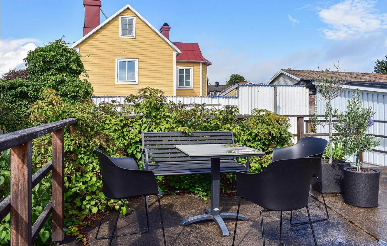 Cozy Home In Karlskrona With Kitchen Ngoại thất bức ảnh